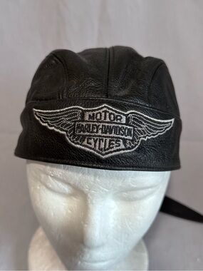 Harley-Davidson Black Leather Wing Logo Skull Cap New without tags Medium Cotton